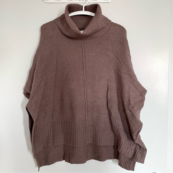 Jessica Simpson Sweaters - JESSICA SIMPSON women's turtleneck sweater